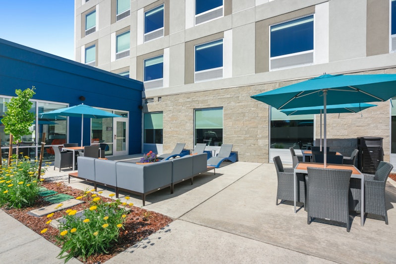 Hampton Inn Suites Bellingham Airport 20/20