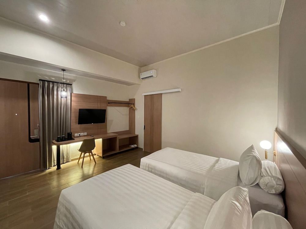 Deluxe, Twin Beds