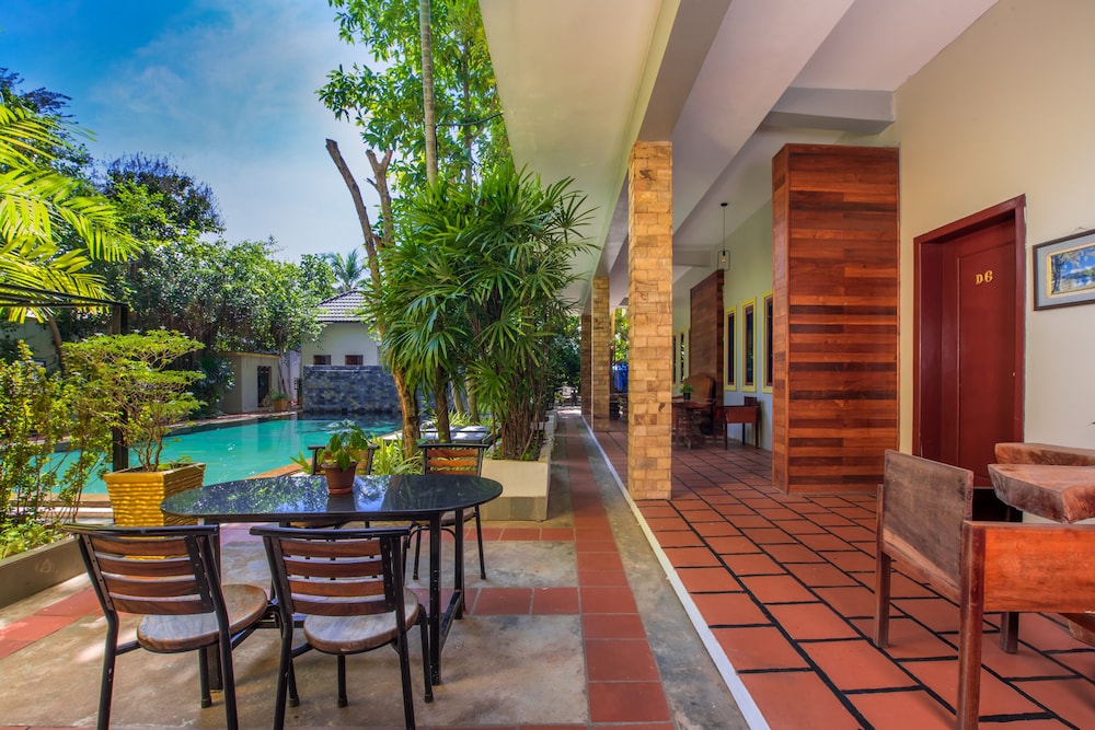 Indra Porak Residence 71/74