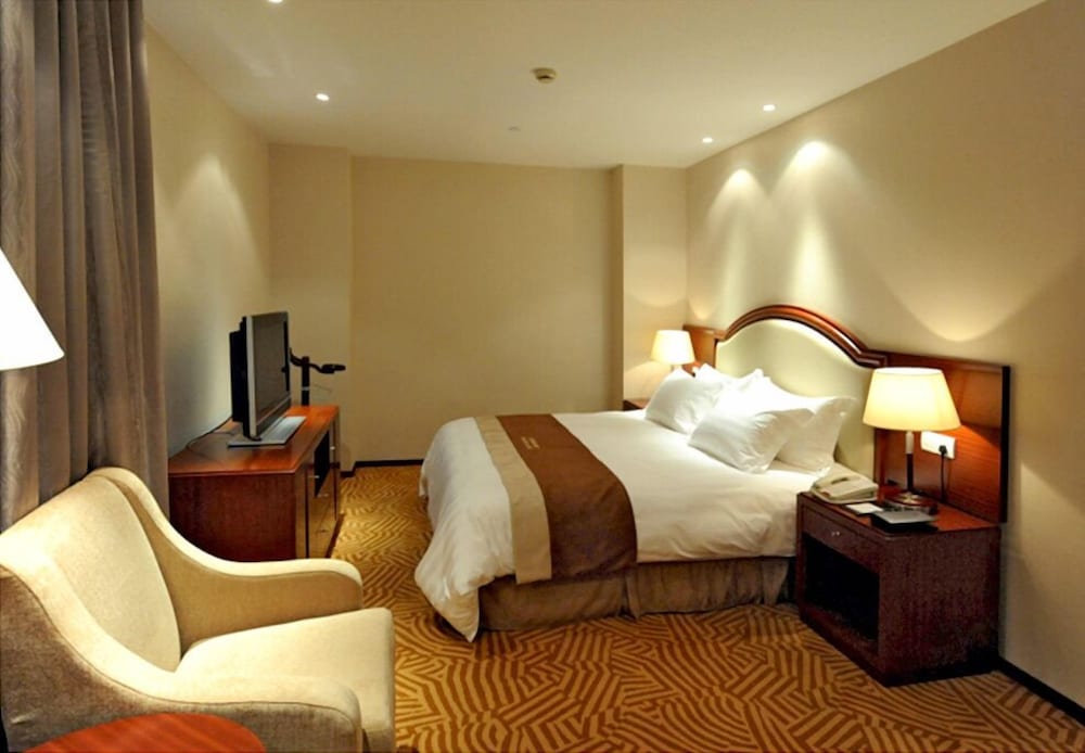 Shanghai Paradise Hotel 9/22