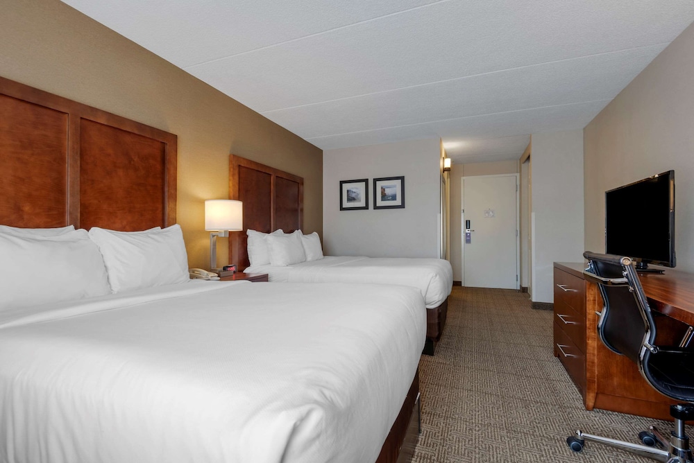 Comfort Inn The Pointe Niagara Falls, NY 13/47