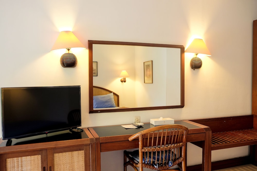 Hotel Bumi Asih 51/64