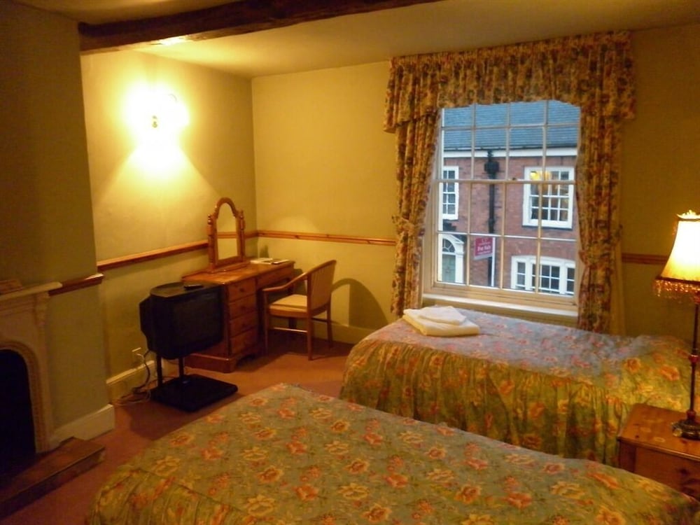 The Dixie Arms Hotel 8/22