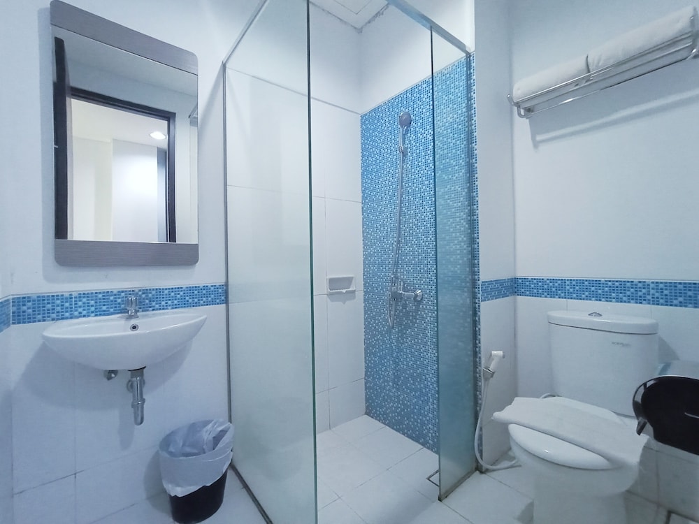 eL Hotel Malang 45/46