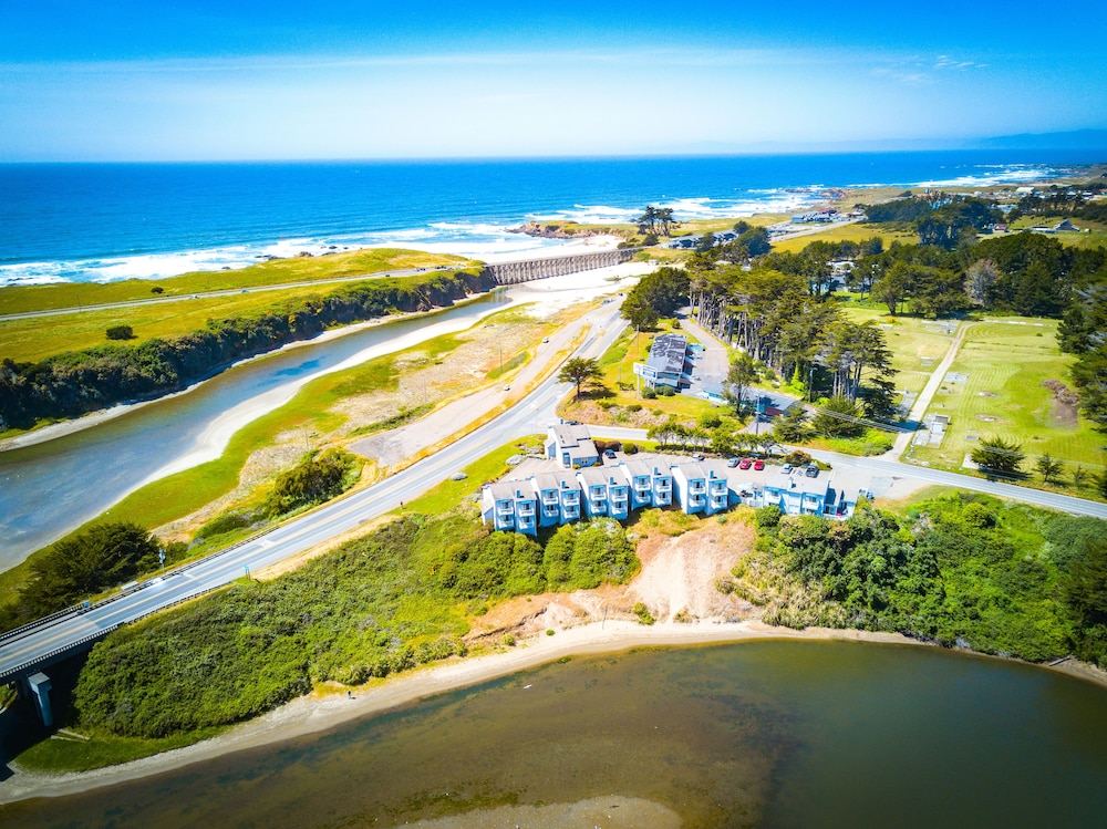 The Beach House Inn 4/28
