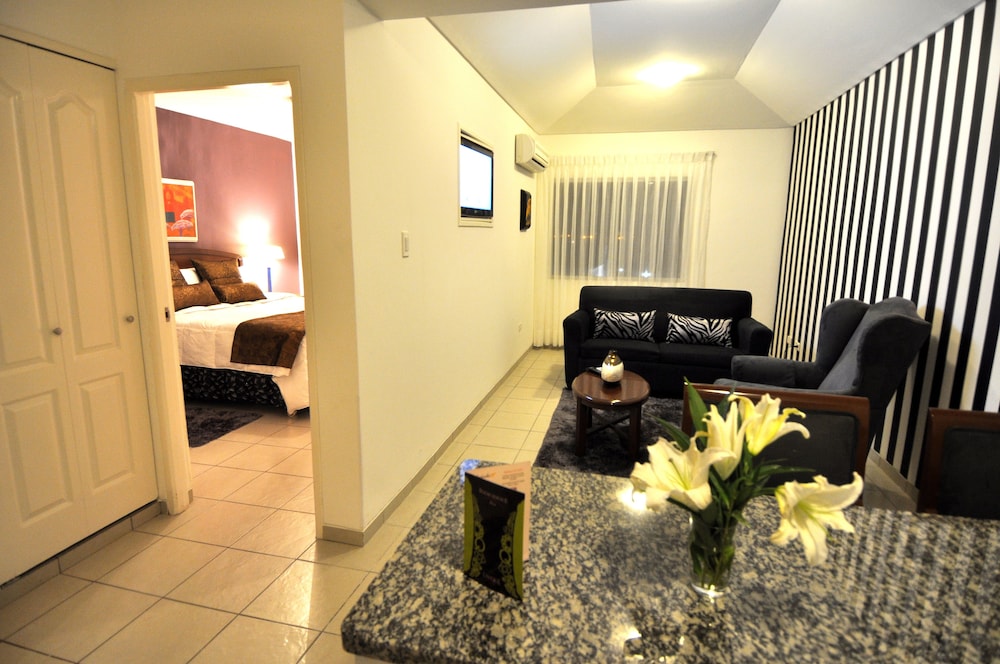 Terranova Suites 30/44
