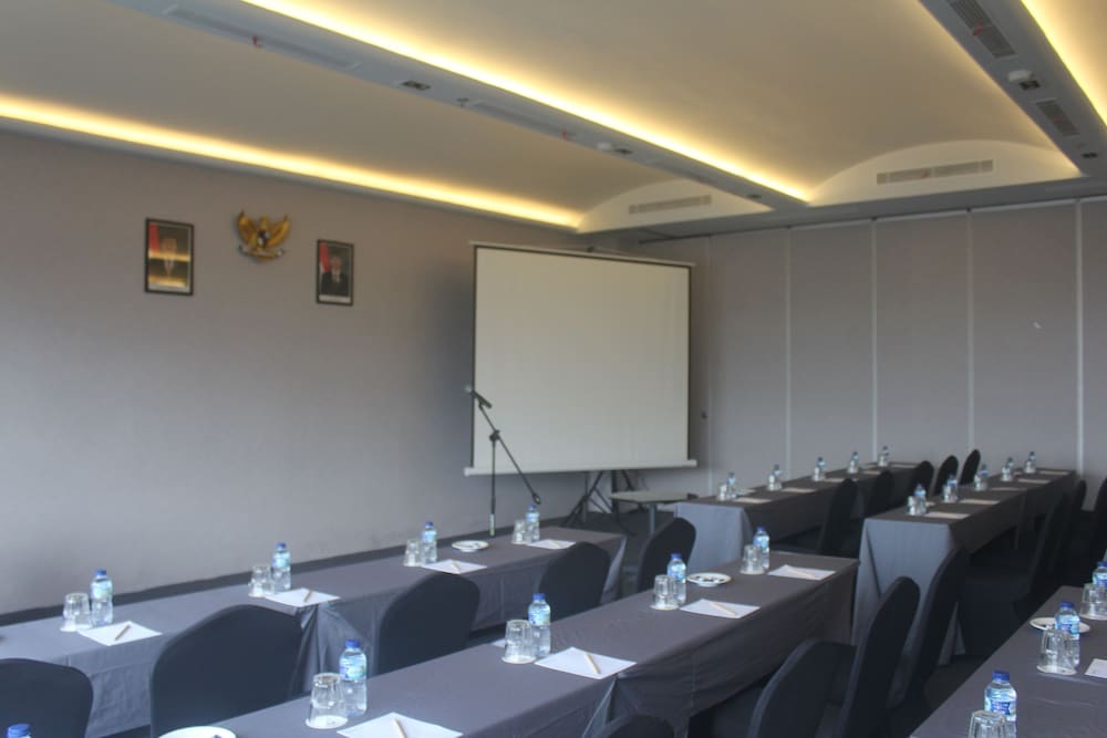 Park5 Hotel Cilandak 55/65