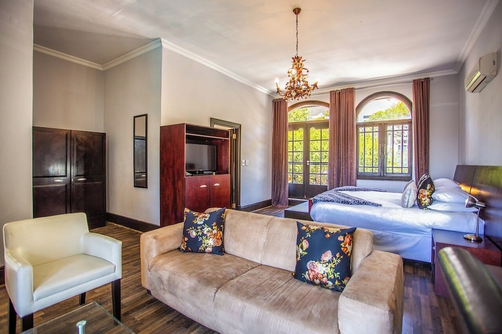 Cape Riviera Guesthouse 19/50
