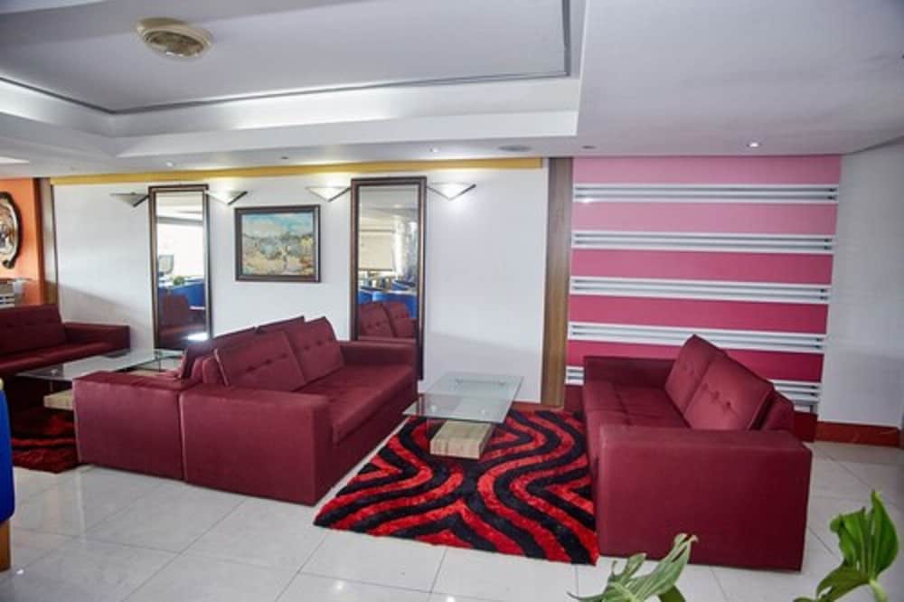 Paintsiwa Wangara Apartments 17/21