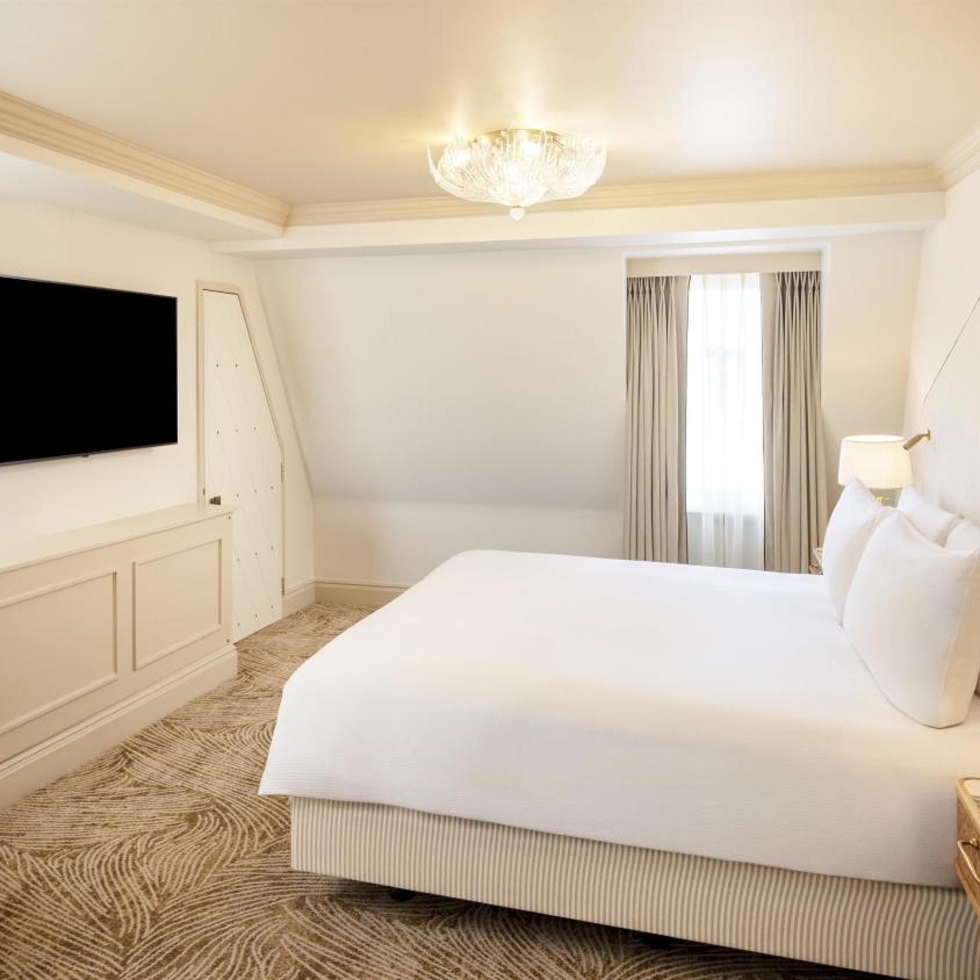 Waldorf, Executive, King Bed