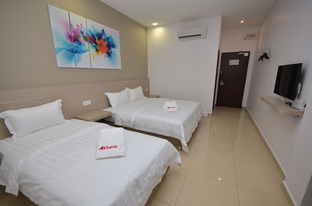 Superior, Family, 1 King and 1 Single Beds, No Window