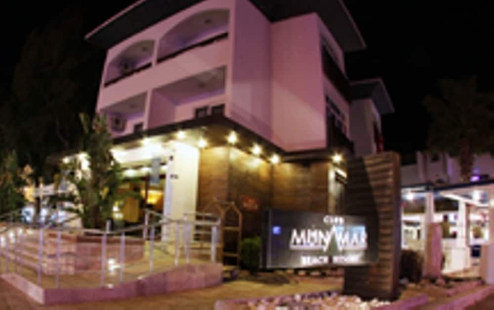 Club Munamar Beach Resort 1/24