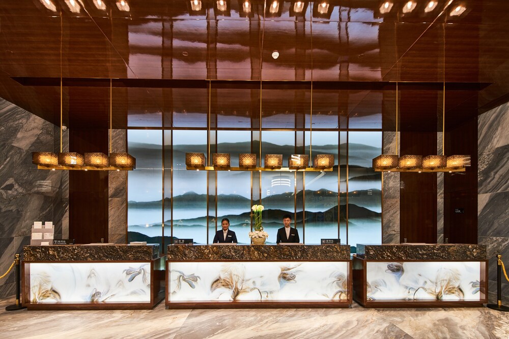Huayu Landmark Hotel 4/32