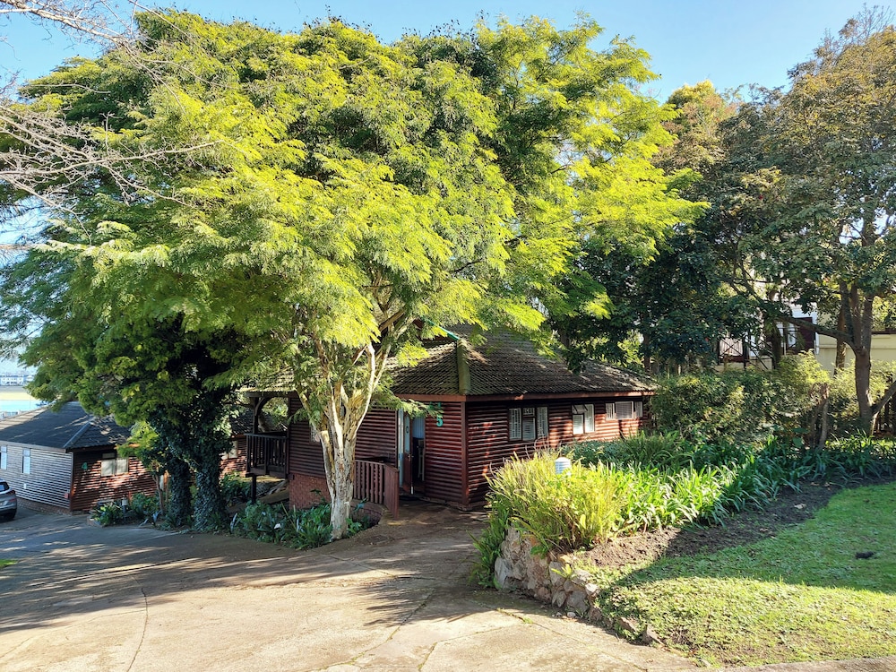 KNYSNA RIVER CLUB - KNYSNA 5/76