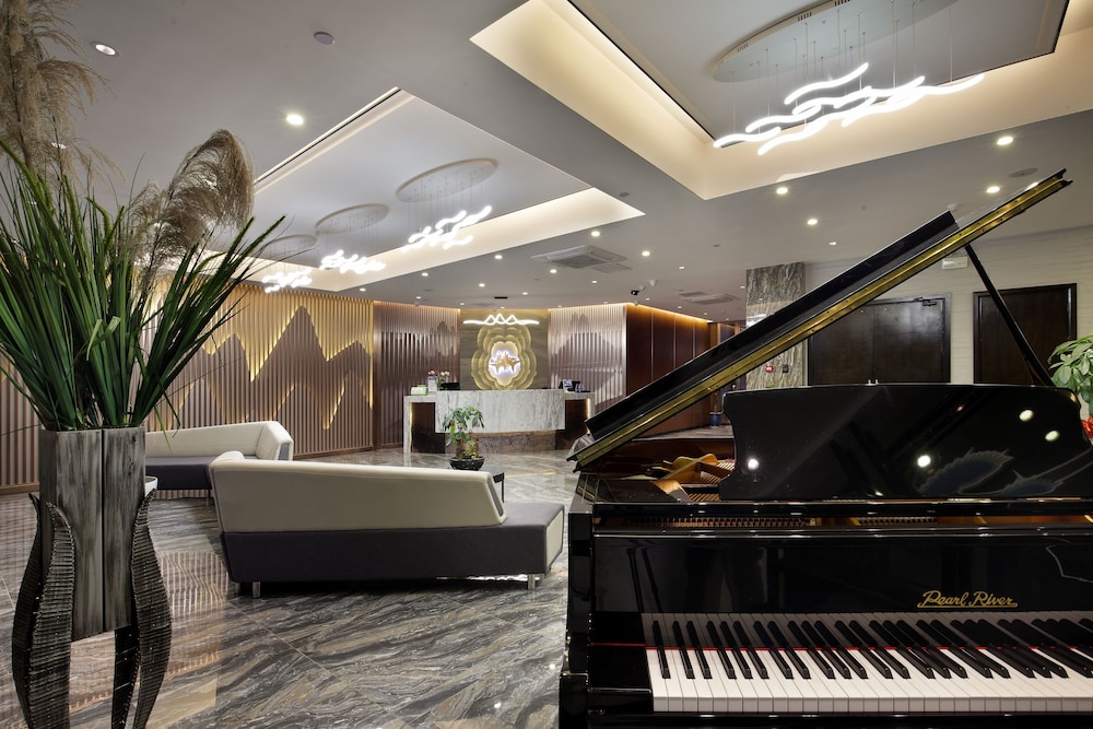 Wing Hotel Guilin - Central Square 9/50