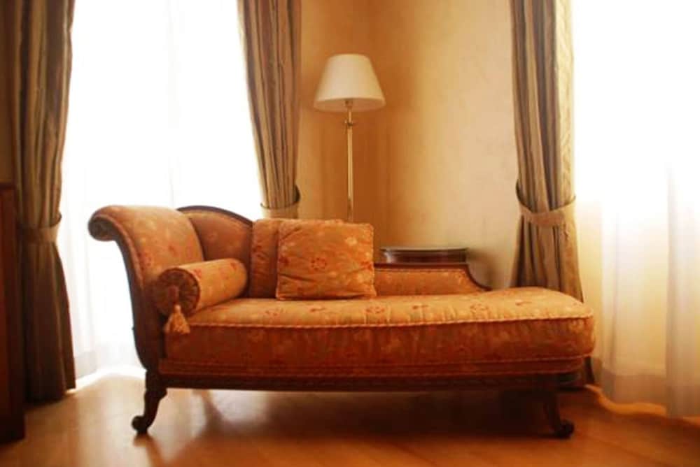 Siora Vittoria Boutique Hotel 31/48