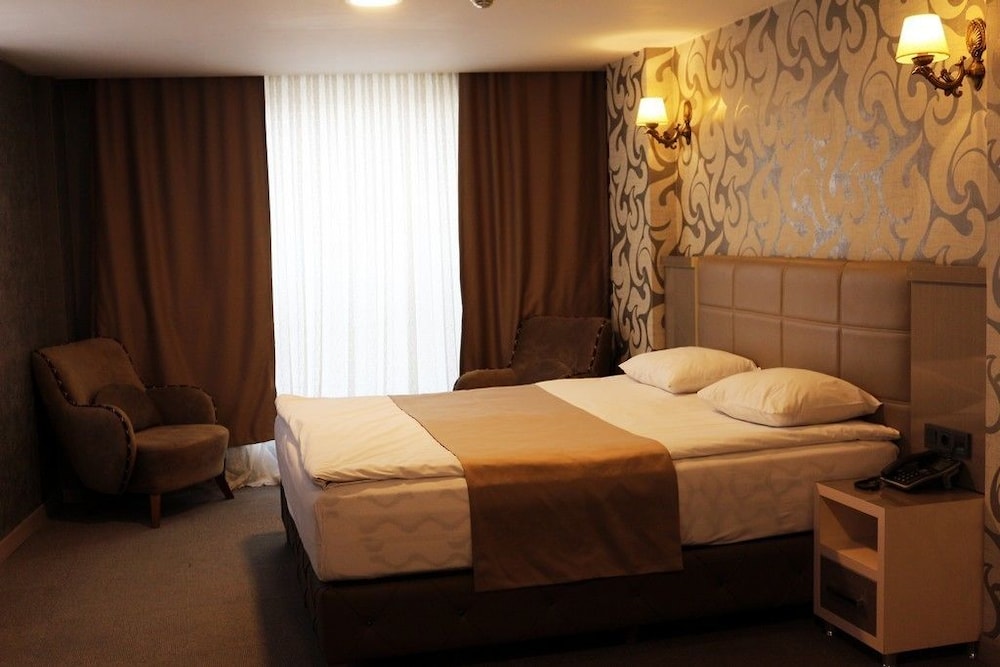 Colonia Park Otel 8/15