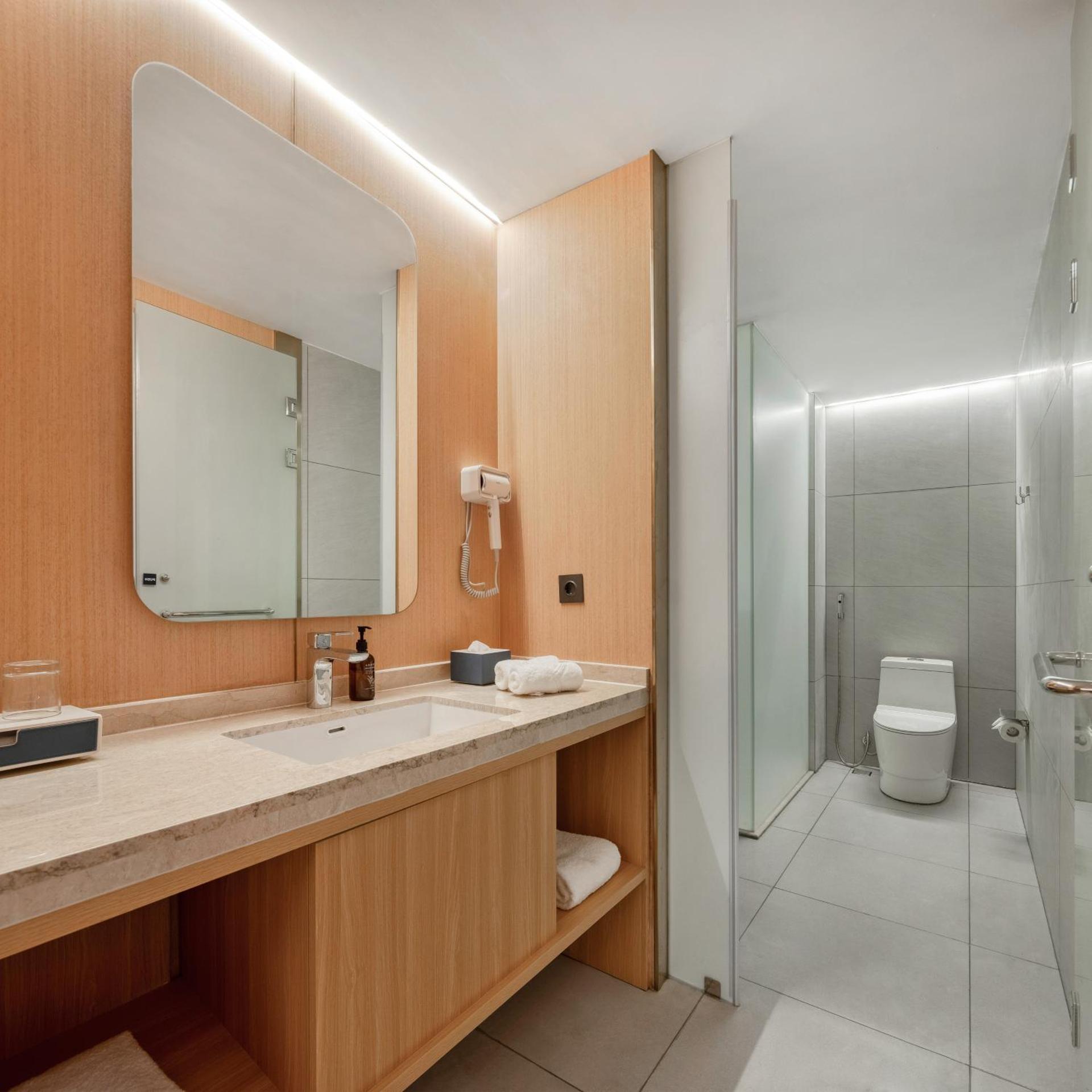 Model J Hotel Jakarta Central Park 48/50