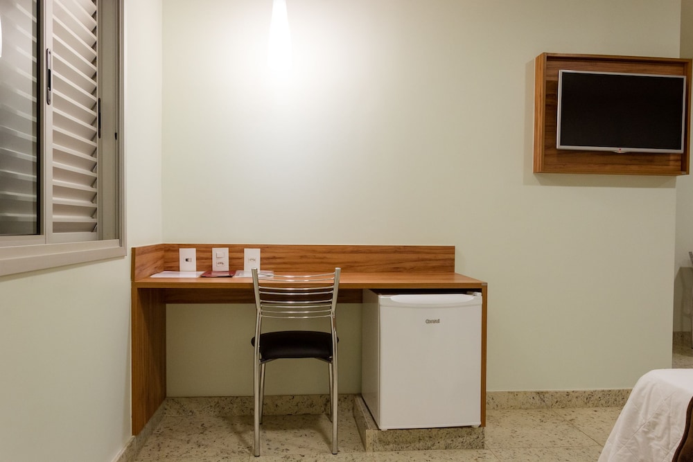 Lindoya Hotel 36/50