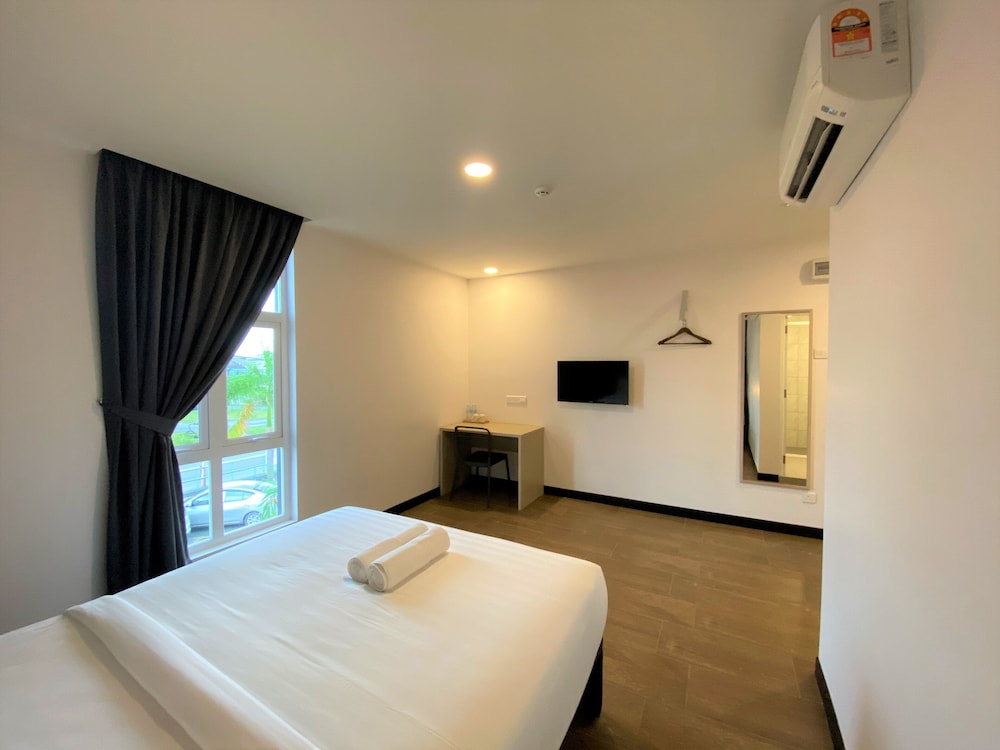 ZONE Hotels, Telok Panglima Garang 12/22
