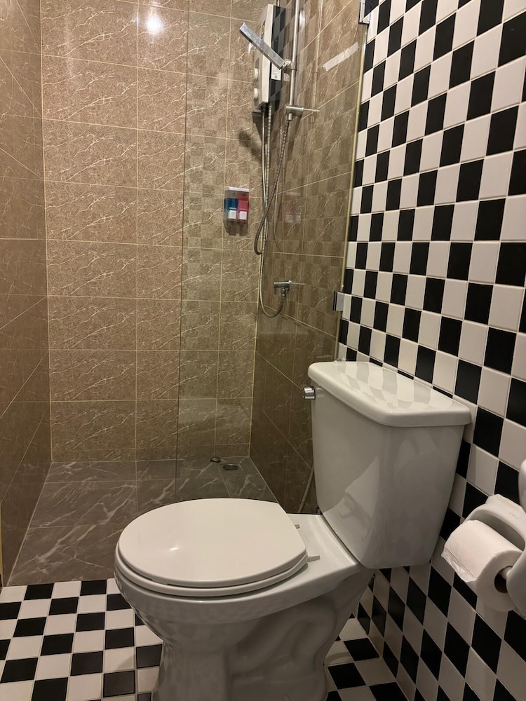 Canal Resort 68/69