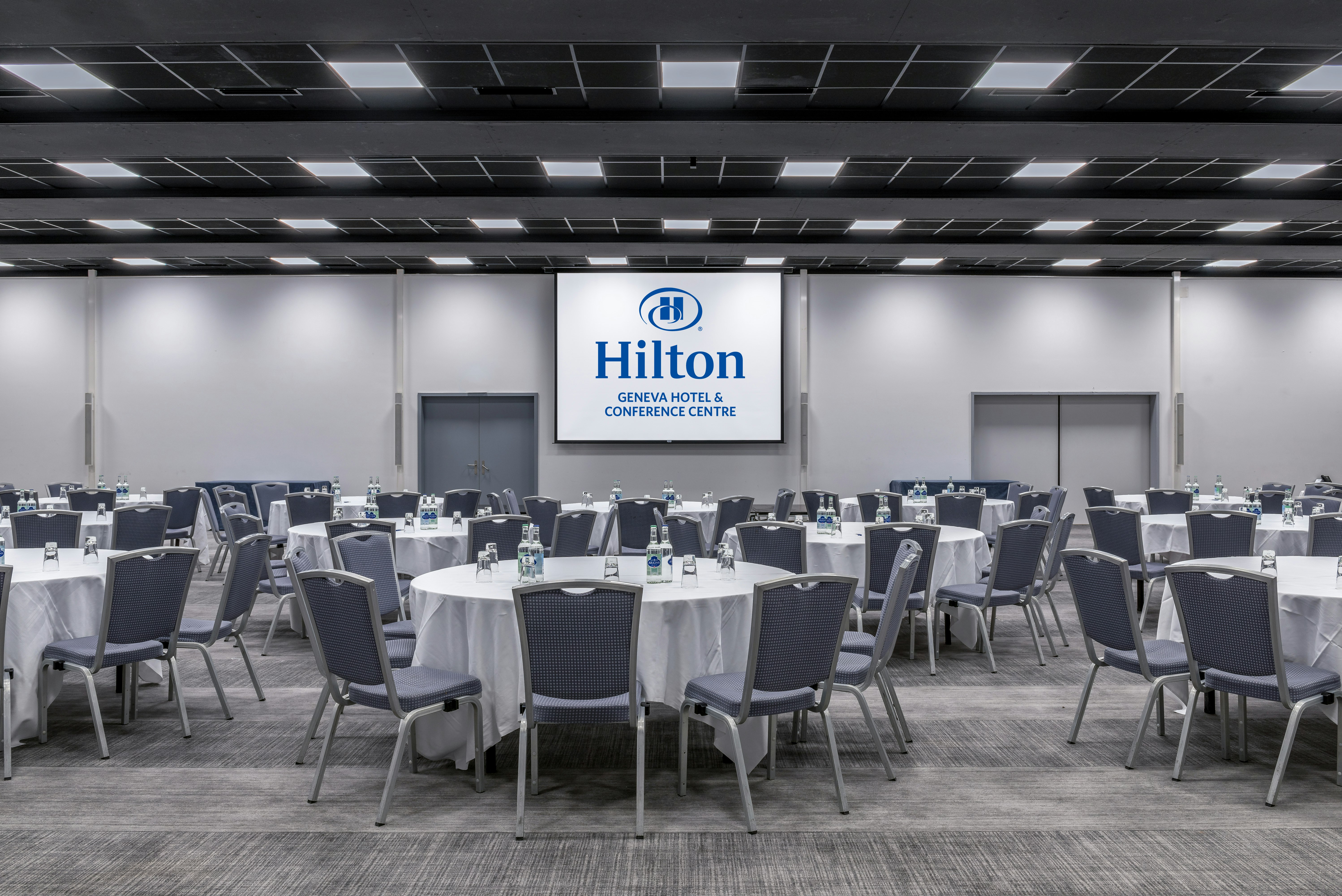 Hilton Geneva Hotel and Conference Centre (EX-Starling E EX-Crowne) 68/81