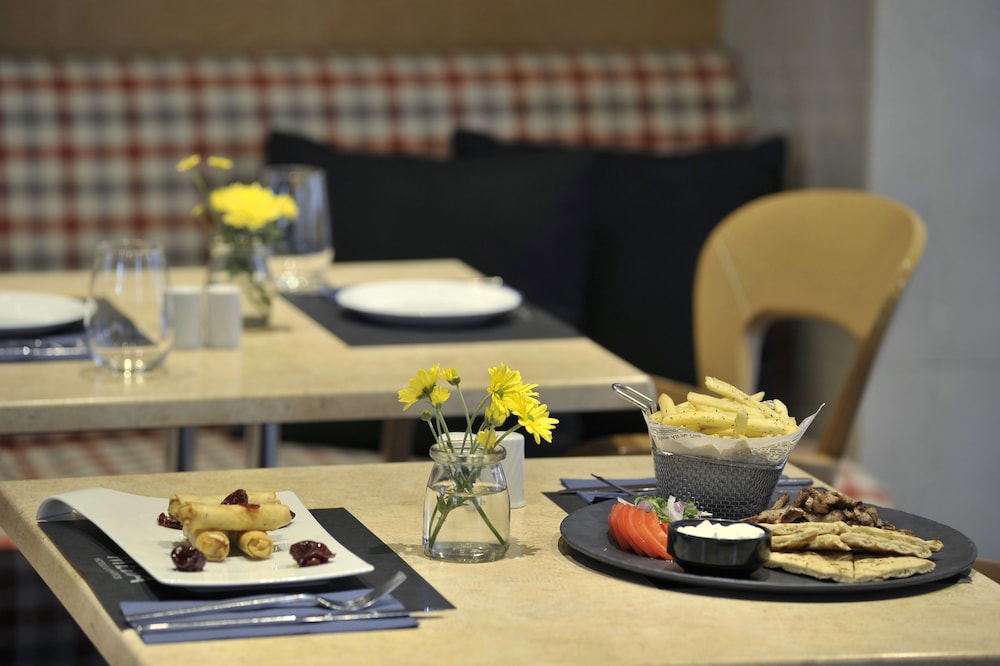 Melia Athens 59/73