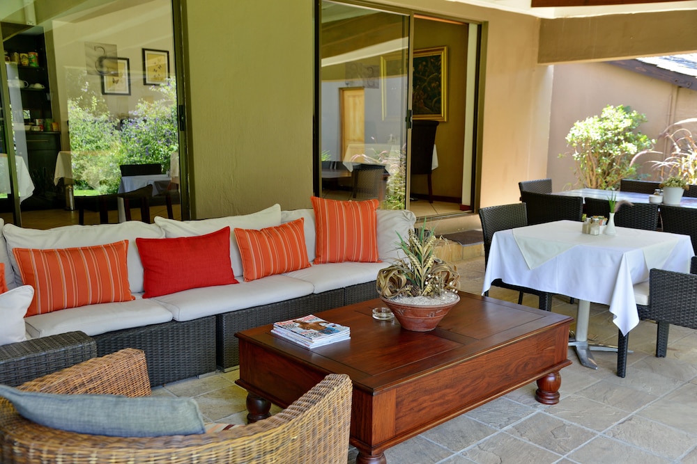 Sand River Guest House 25/50