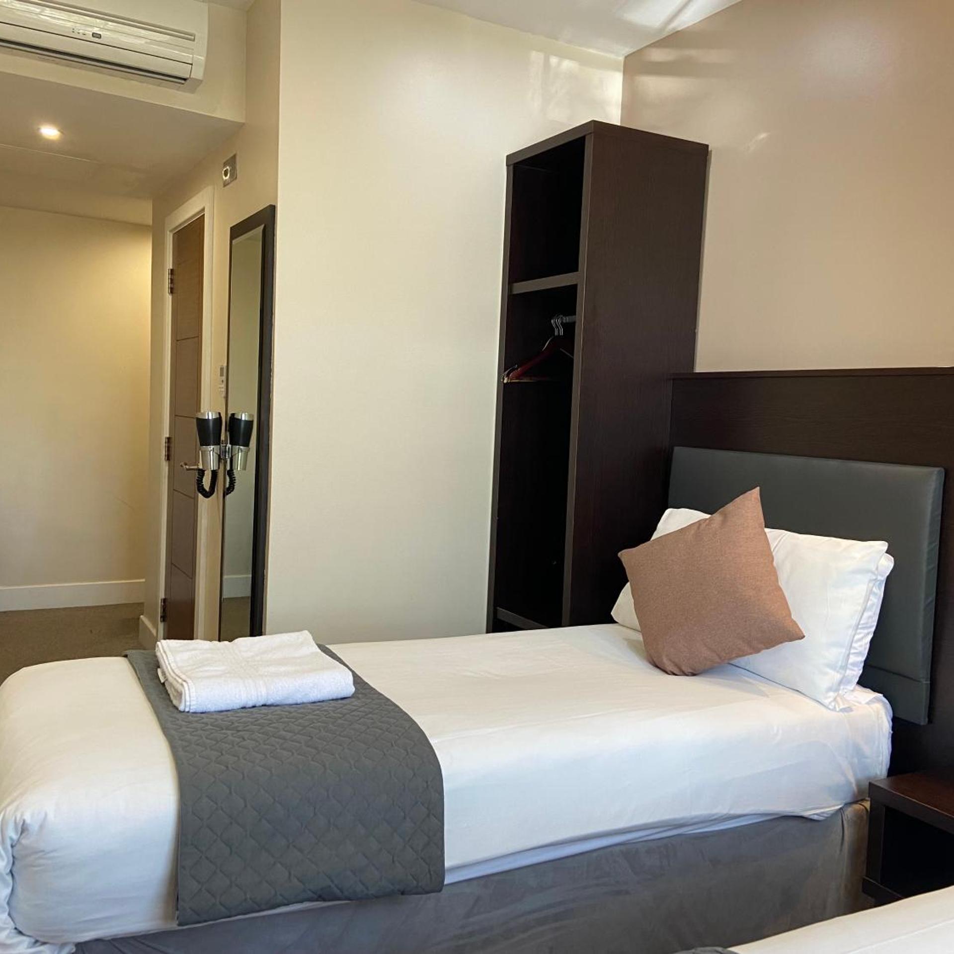 غرفة مفردة، Trebovir Hotel 27/29