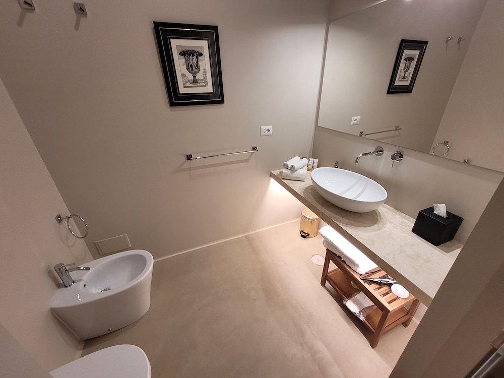 Domus 21 Luxury Suites 40/50