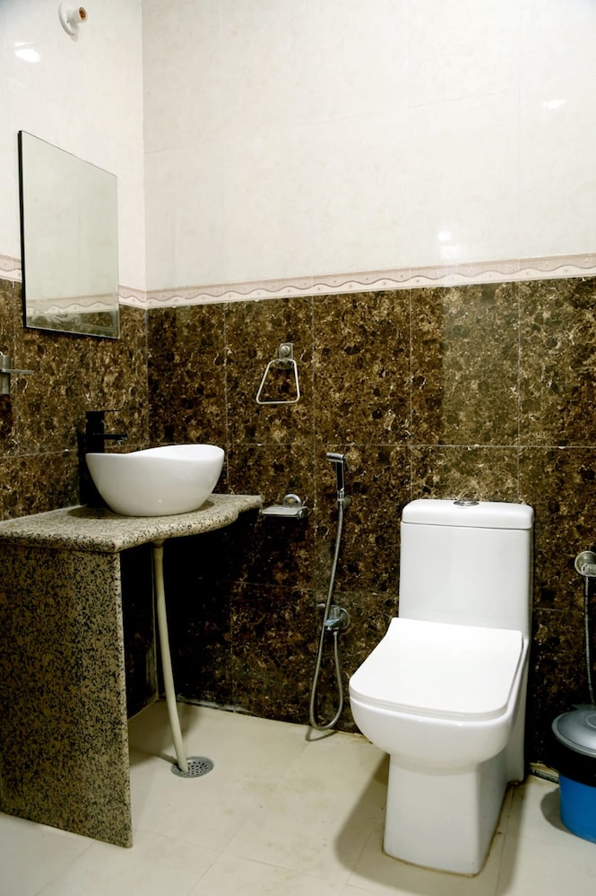 Hotel Roshan Haveli 24/29