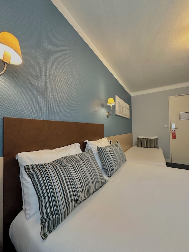 Hotel de Caen 10/38