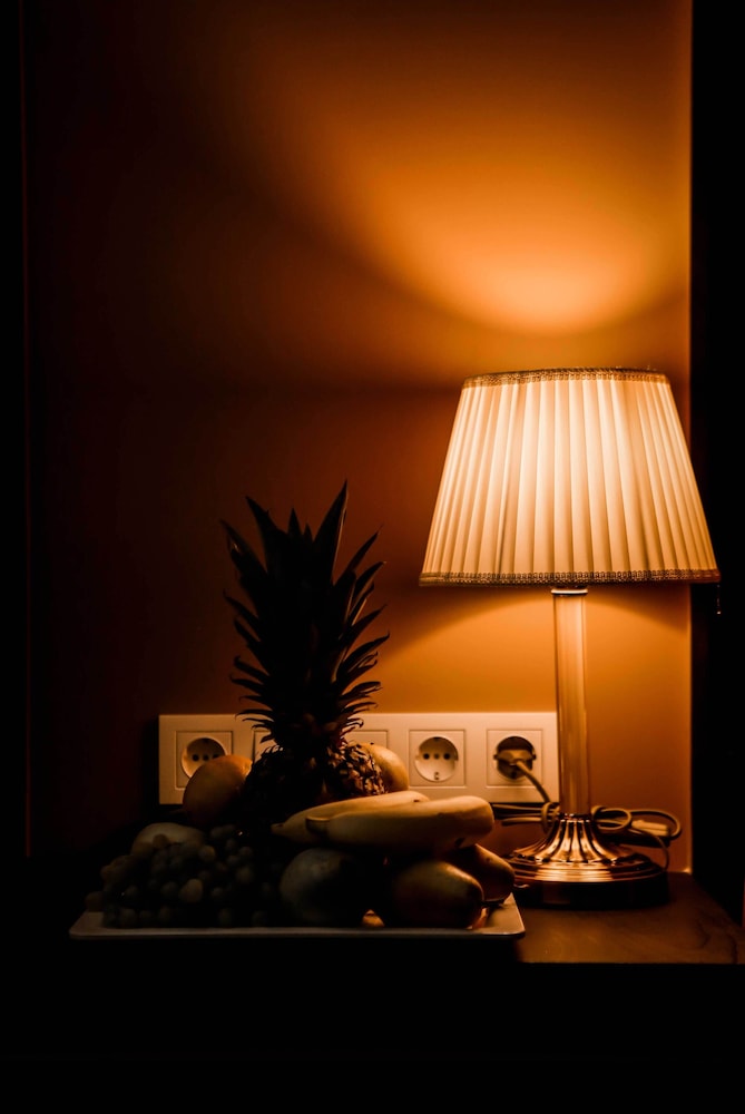 Dimen Hotel 24/37