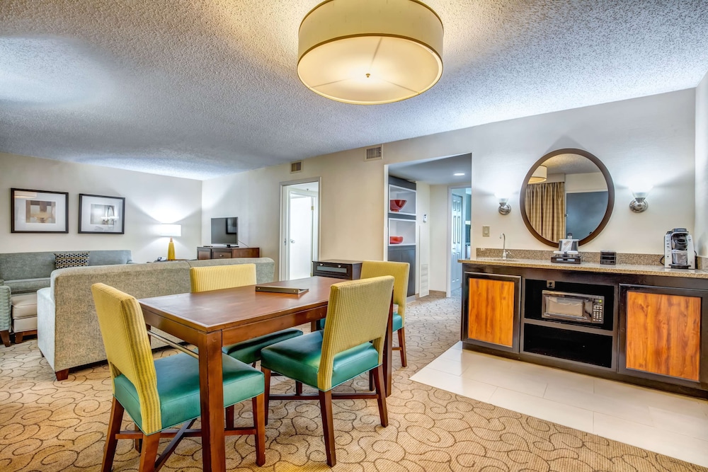 Embassy Suites by Hilton Memphis East Germantown Area 61/80