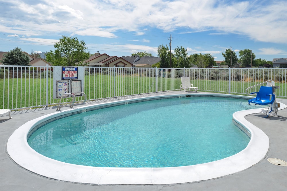 Americas Best Value Inn Carson City 8/42
