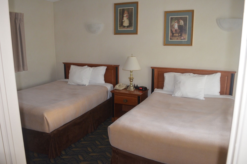 2 BEDROOMS, SUITE, 4 BEDS