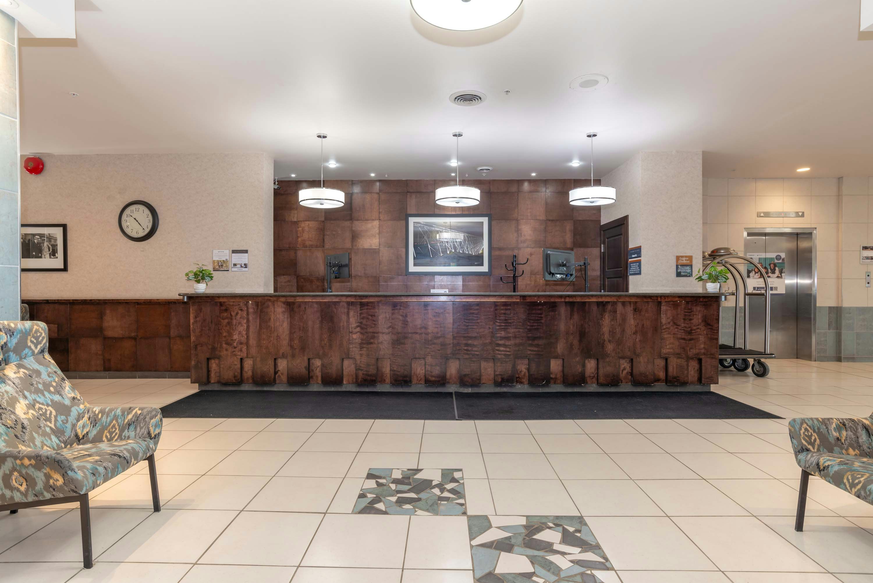 Sandman Hotel Lethbridge 6/46