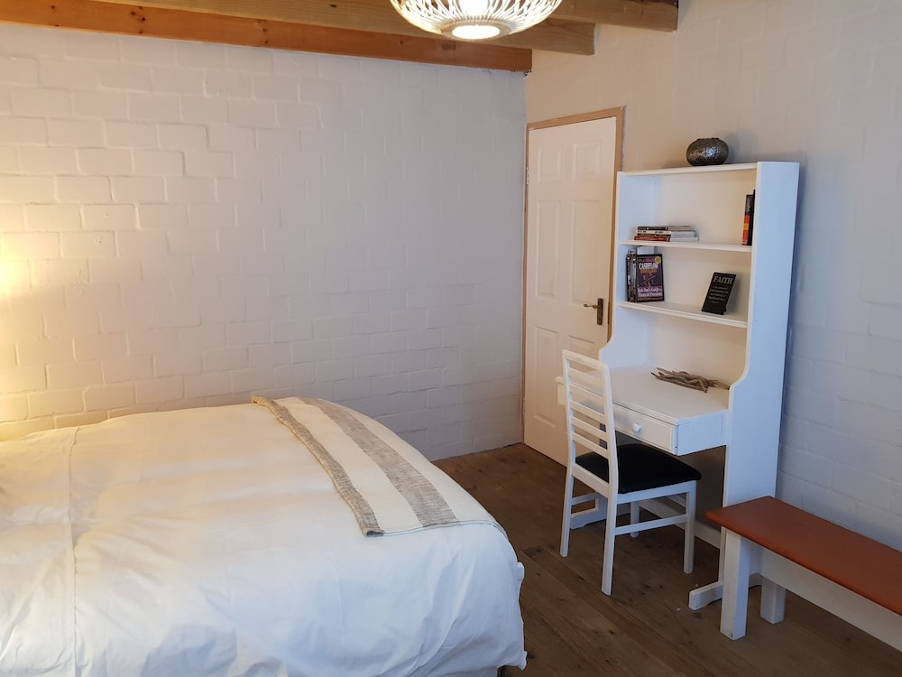 West Coast GuestHouse 9/50