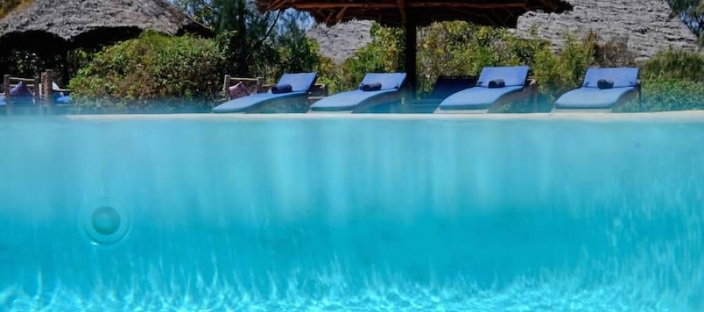 Unguja Lodge 37/50