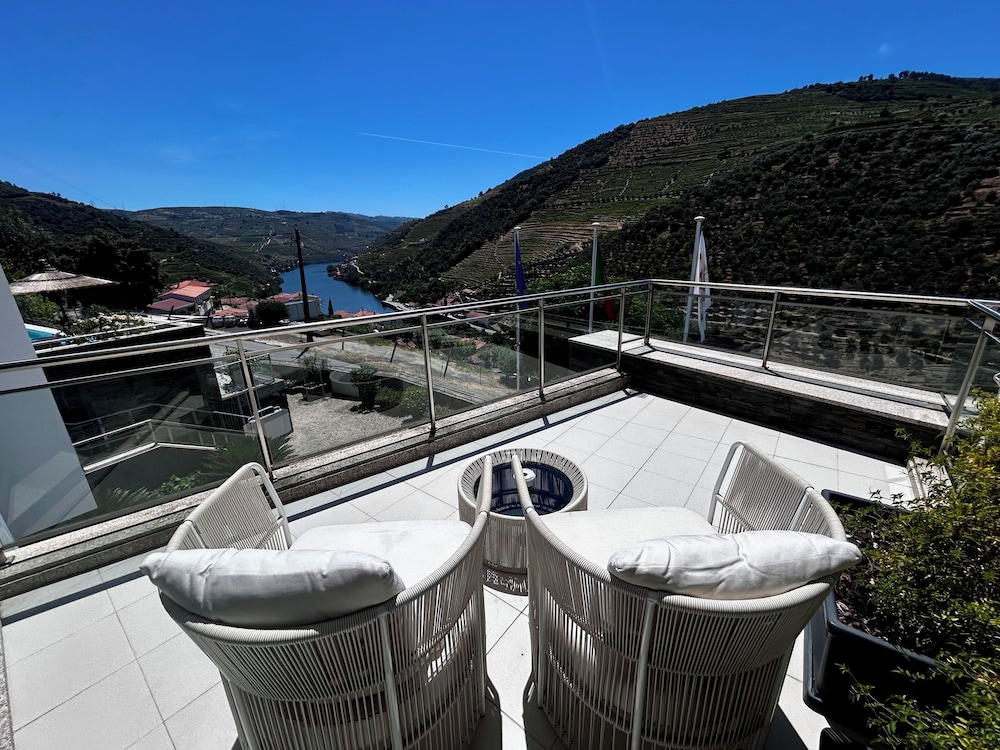 LBV HOUSE HOTEL 26/50