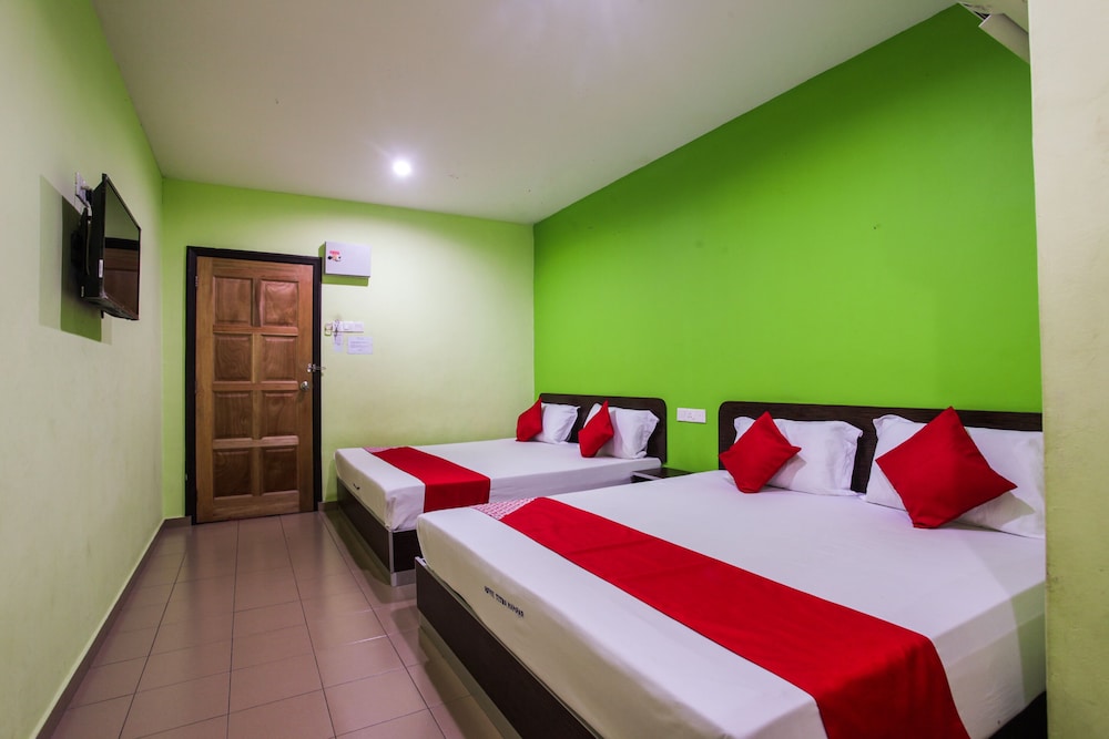 OYO 89539 Hotel Siswa 21/32