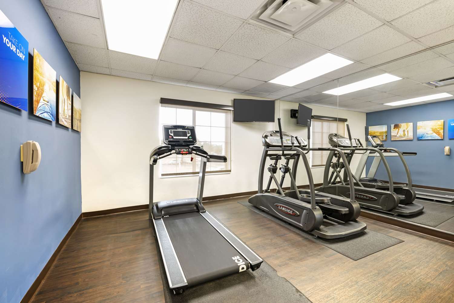 Comfort Suites Downtown Orlando 17/31