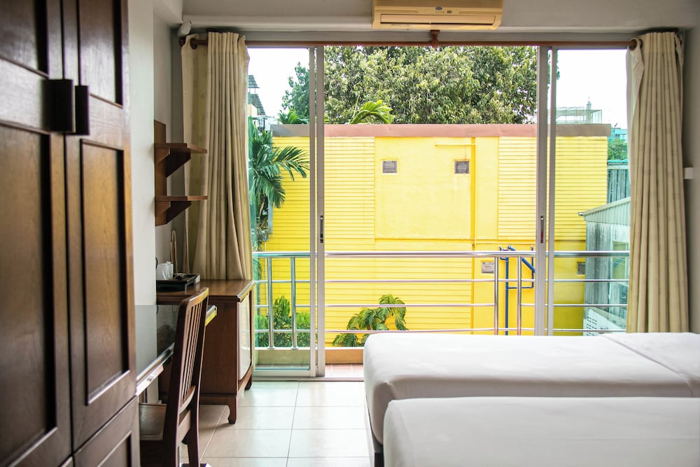 Lamphu Tree House Boutique Hotel 31/70