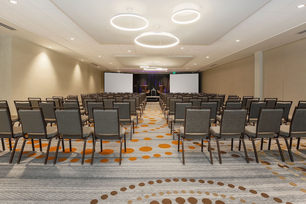 Hyatt Place San Jose/Downtown 53/55