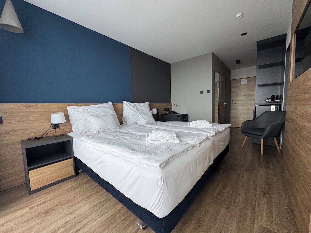 CITY PARTNER HOTEL SZIESZTA 6/24