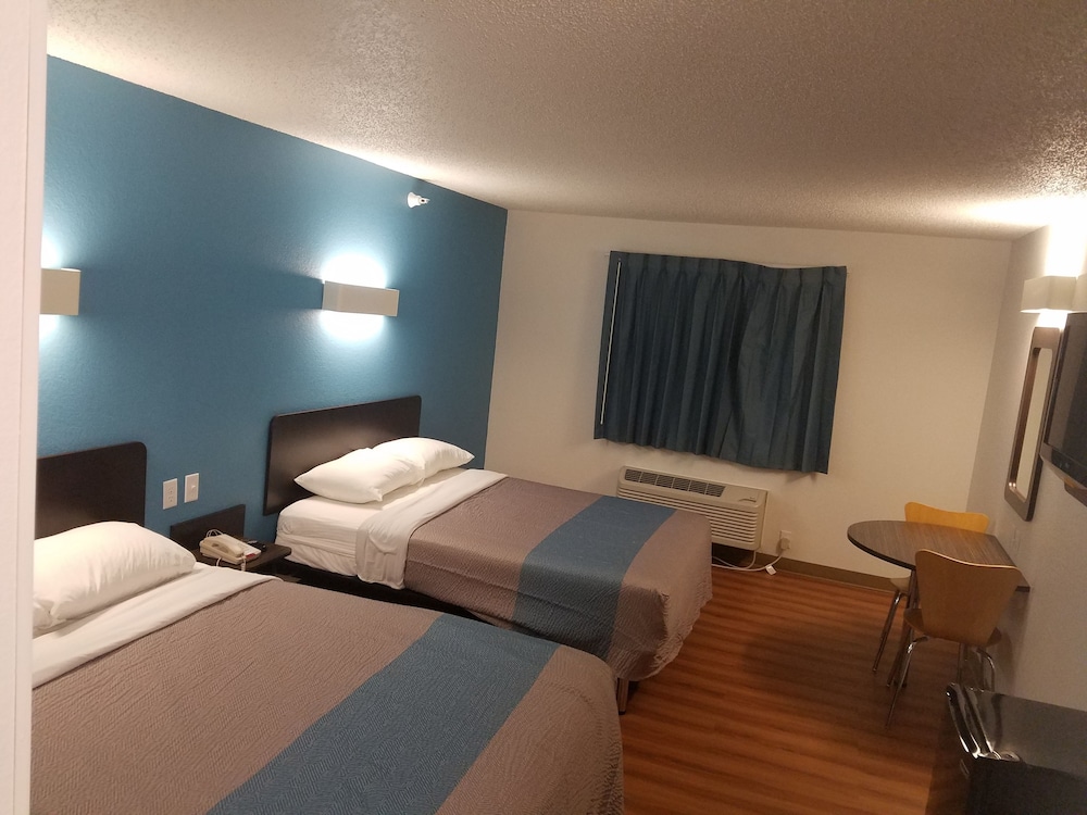 Motel6 Indianapolis, IN - Southport 21/45