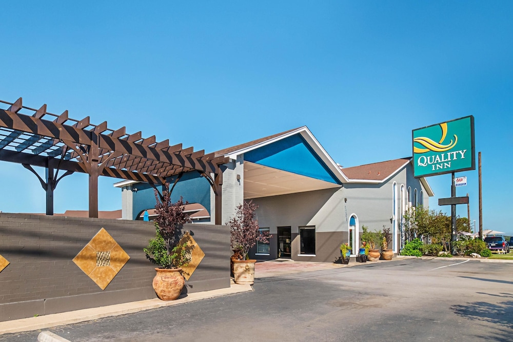 Quality Inn Near Lake Marble Falls 5/42
