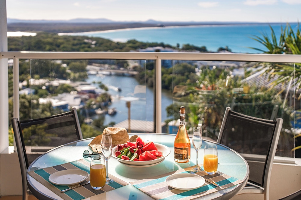 THE LOOKOUT RESORT 56/74
