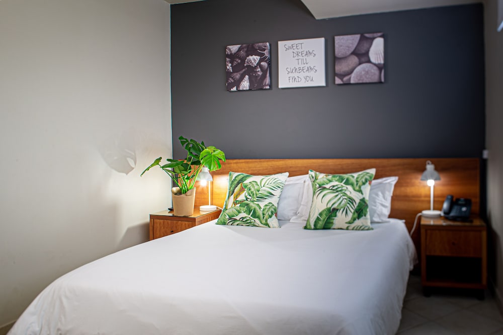 STANDARD, DOUBLE BED