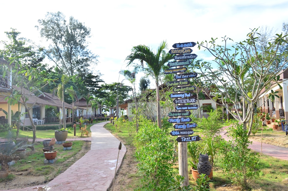 Banana Beach Resort 13/34